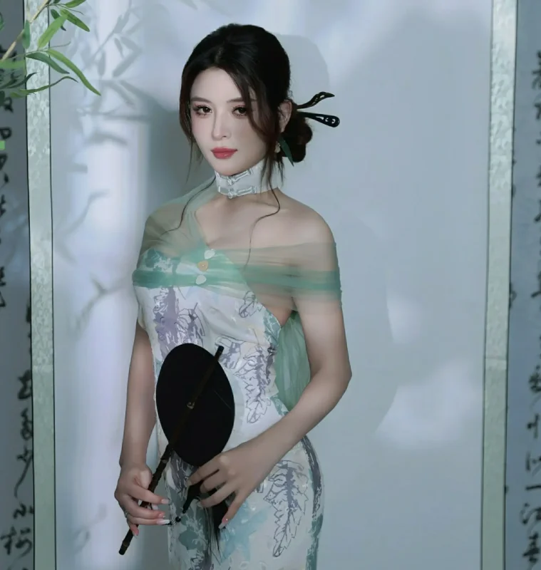 秀人网 No.10694 阿依莎 [82P]|图集秀